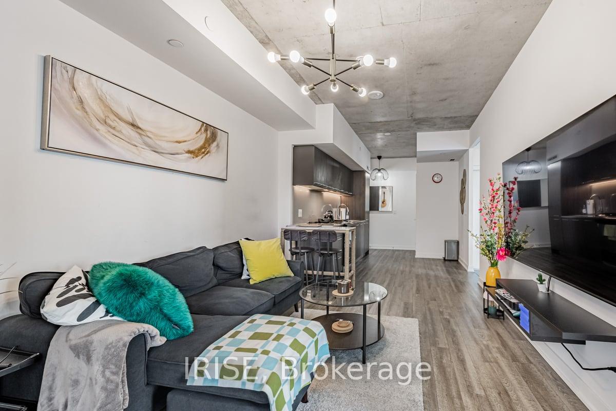 2 Bedrooms Condo at 45 Baseball, Toronto For sale