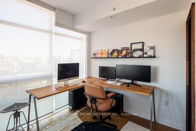 2 Bedrooms Condo at 36 Lisgar, Toronto For sale