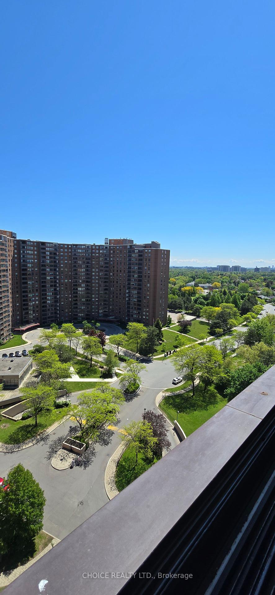 2 Bedrooms Condo at 714 The West Mall, Toronto For sale