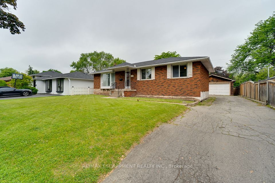 5349 Spruce