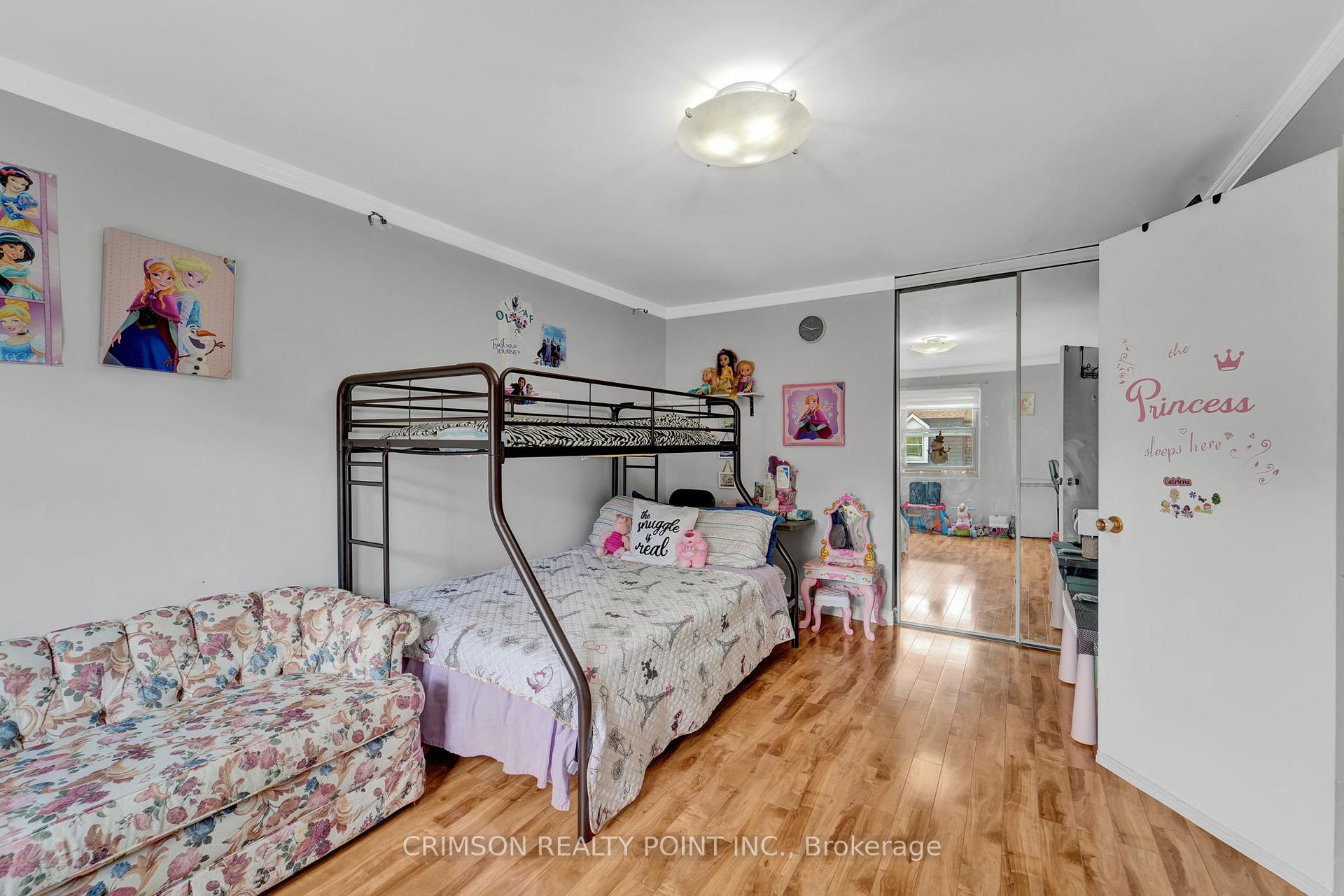 3 Bedrooms Condo at 25 Brimwood, Toronto For sale