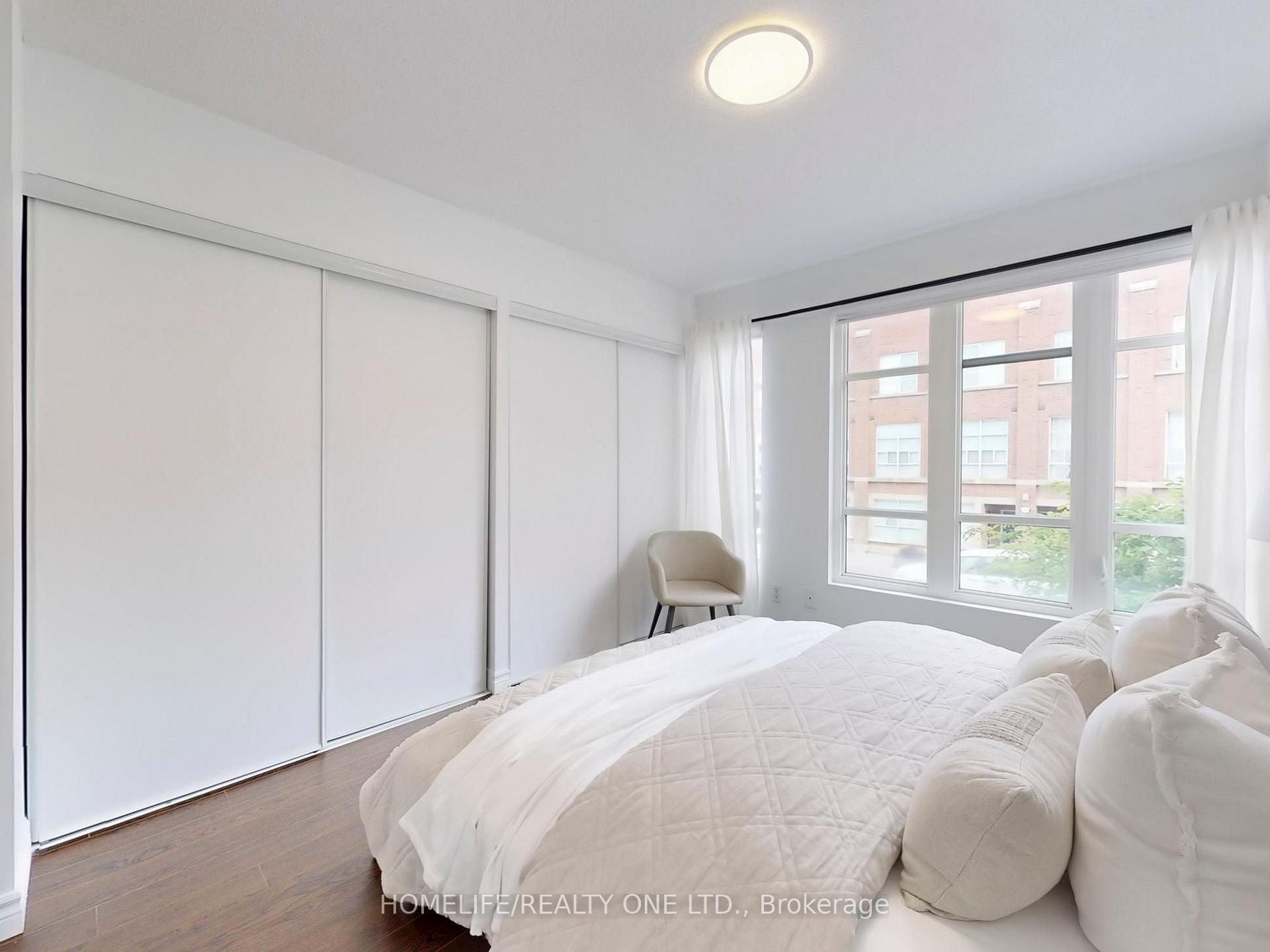 3 Bedrooms Condo at 21 Ruttan, Toronto For sale