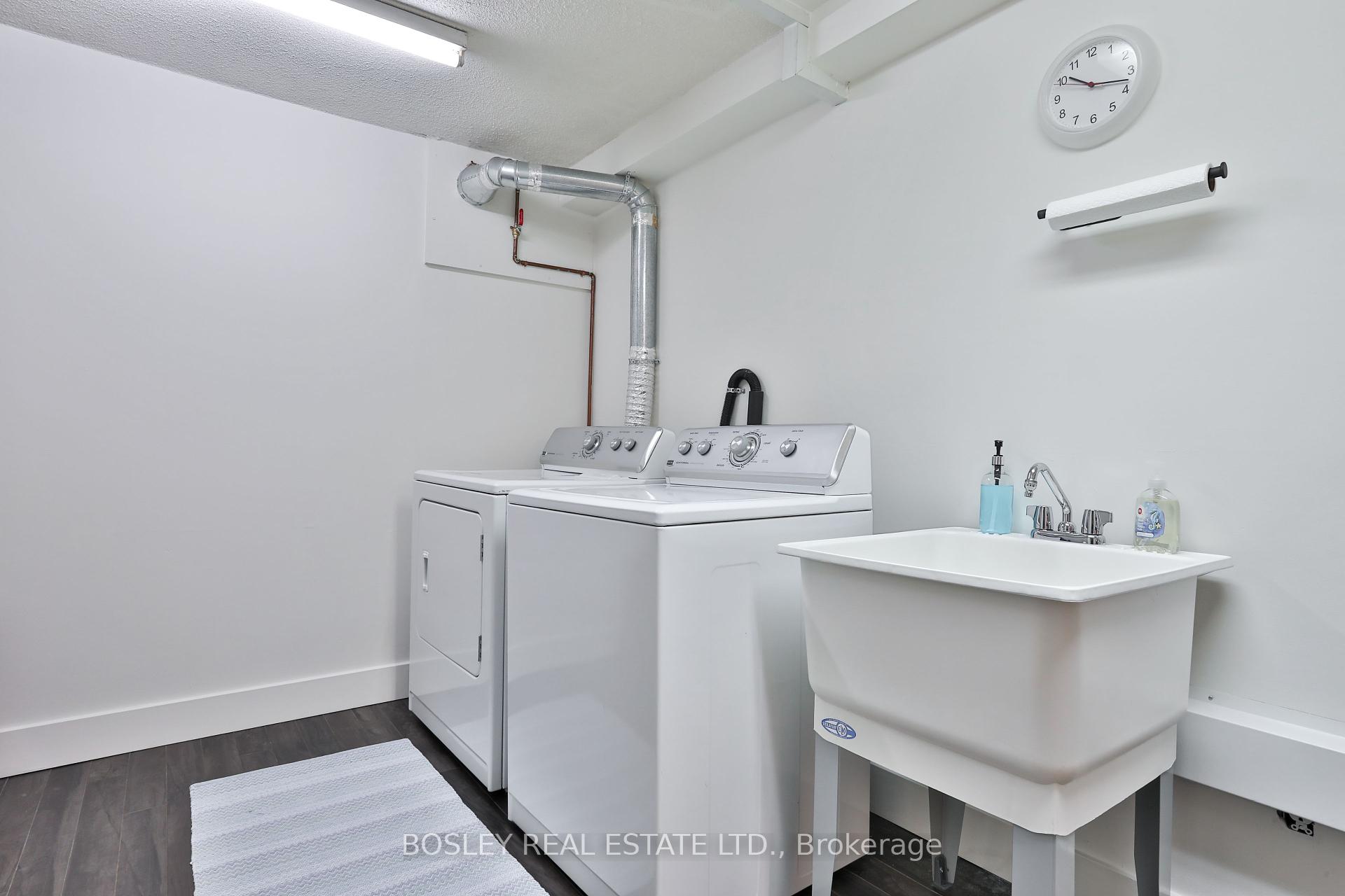 3 Bedrooms Condo at 1250 Mississauga Valley, Mississauga For sale