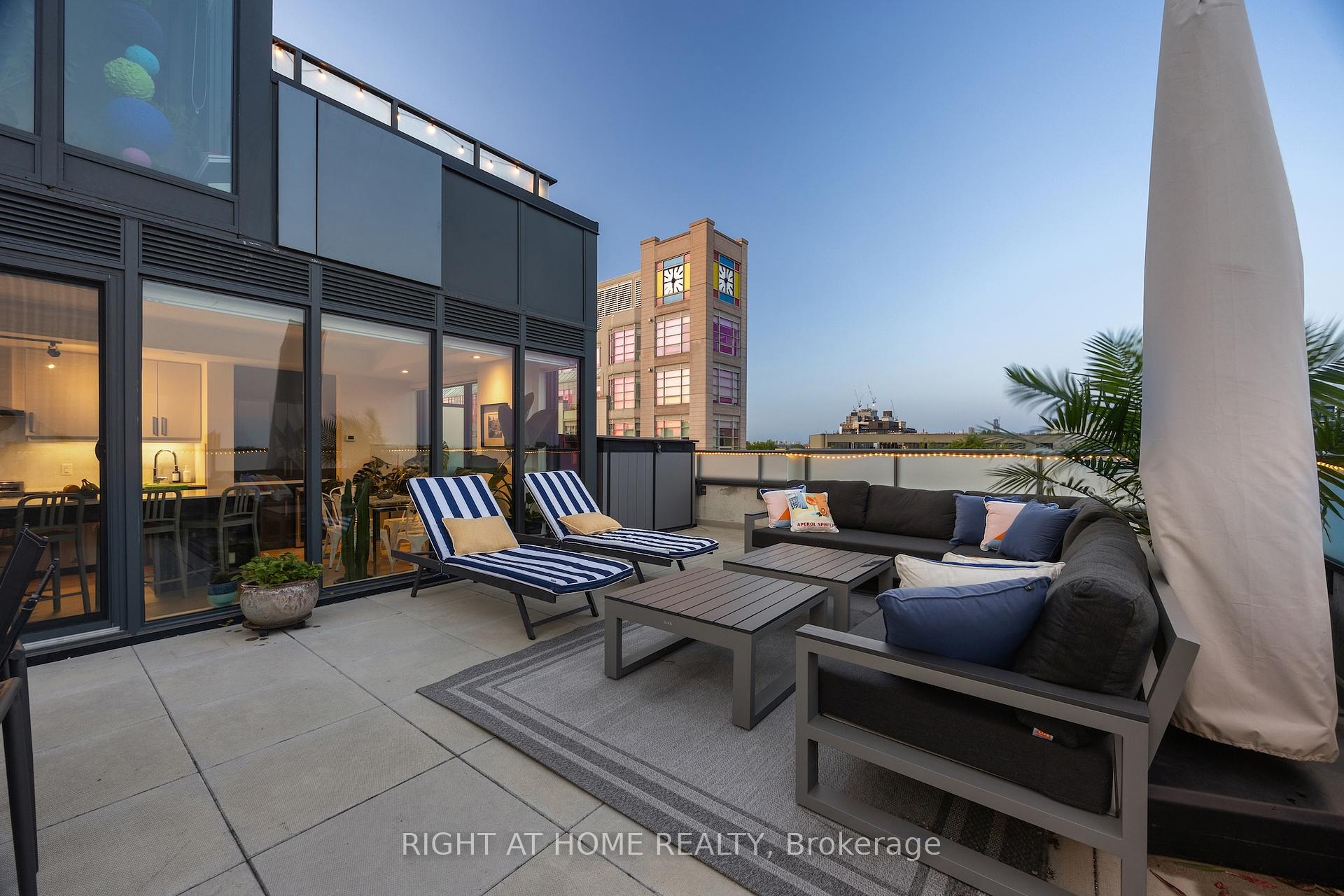2 Bedrooms Condo at 430 Roncesvalles, Toronto For sale