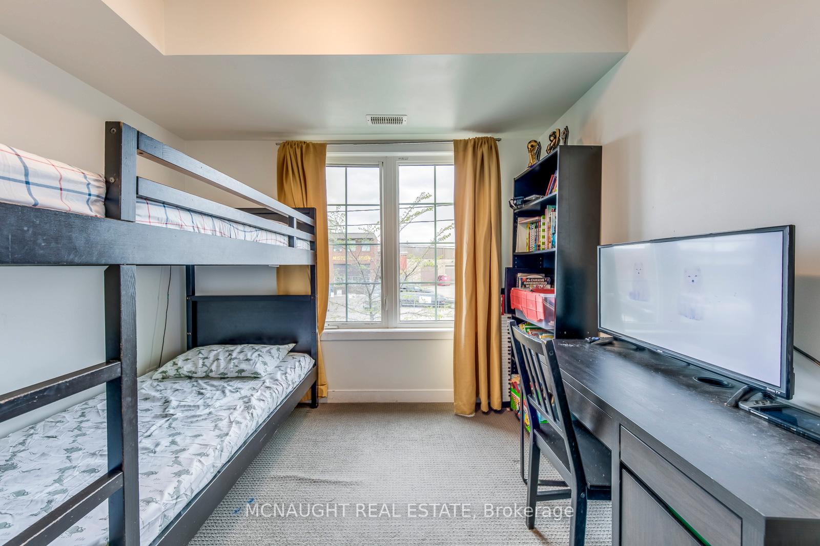 3 Bedrooms Condo at 9 Forbes, Toronto For sale