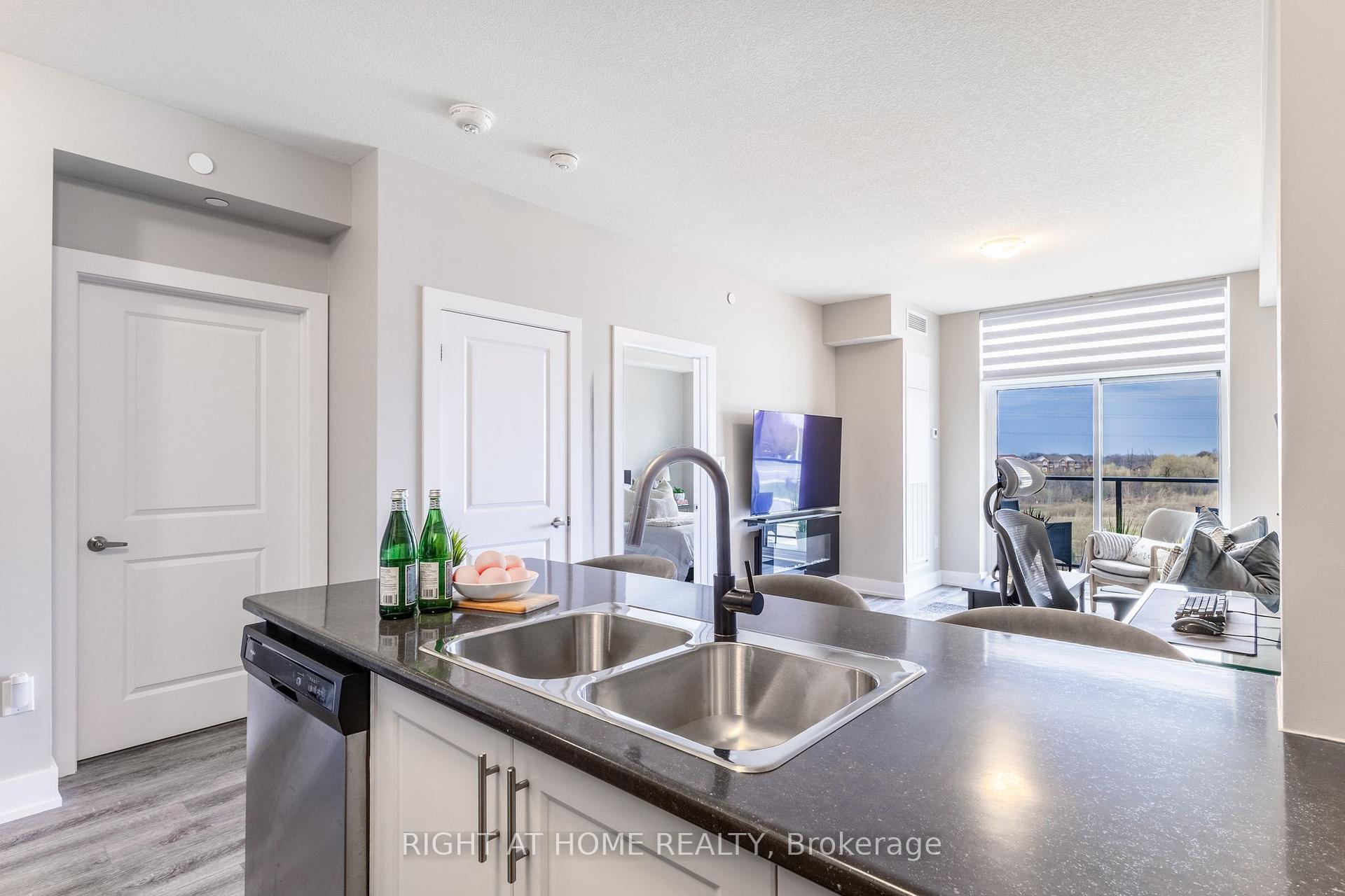 1 Bedroom Condo at 450 Dundas,  Hamilton For sale