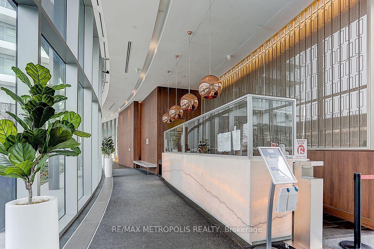 2 Bedrooms Condo at 117 McMahon, Toronto For sale