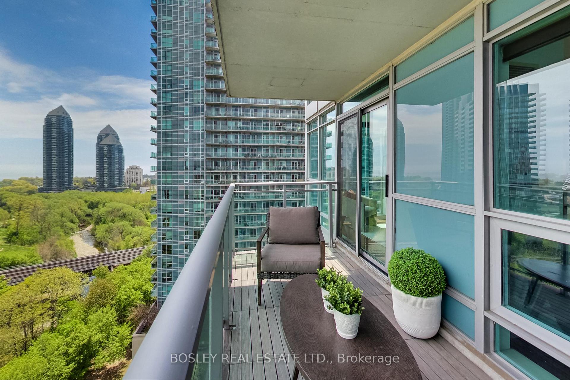 2 Bedrooms Condo at 185 Legion, Toronto For sale