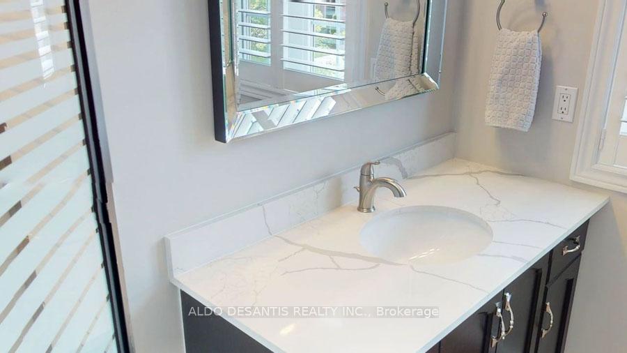3 Bedrooms Condo at 348 Highland, Hamilton For sale