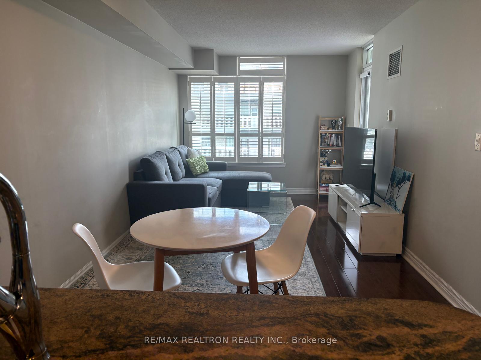 2 Bedrooms Condo at 225 Wellesley, Toronto For sale