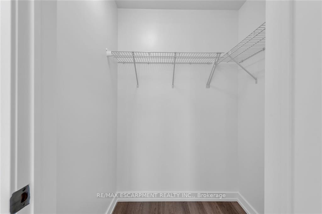 1 Bedroom Condo at 460 Dundas,  Hamilton For sale