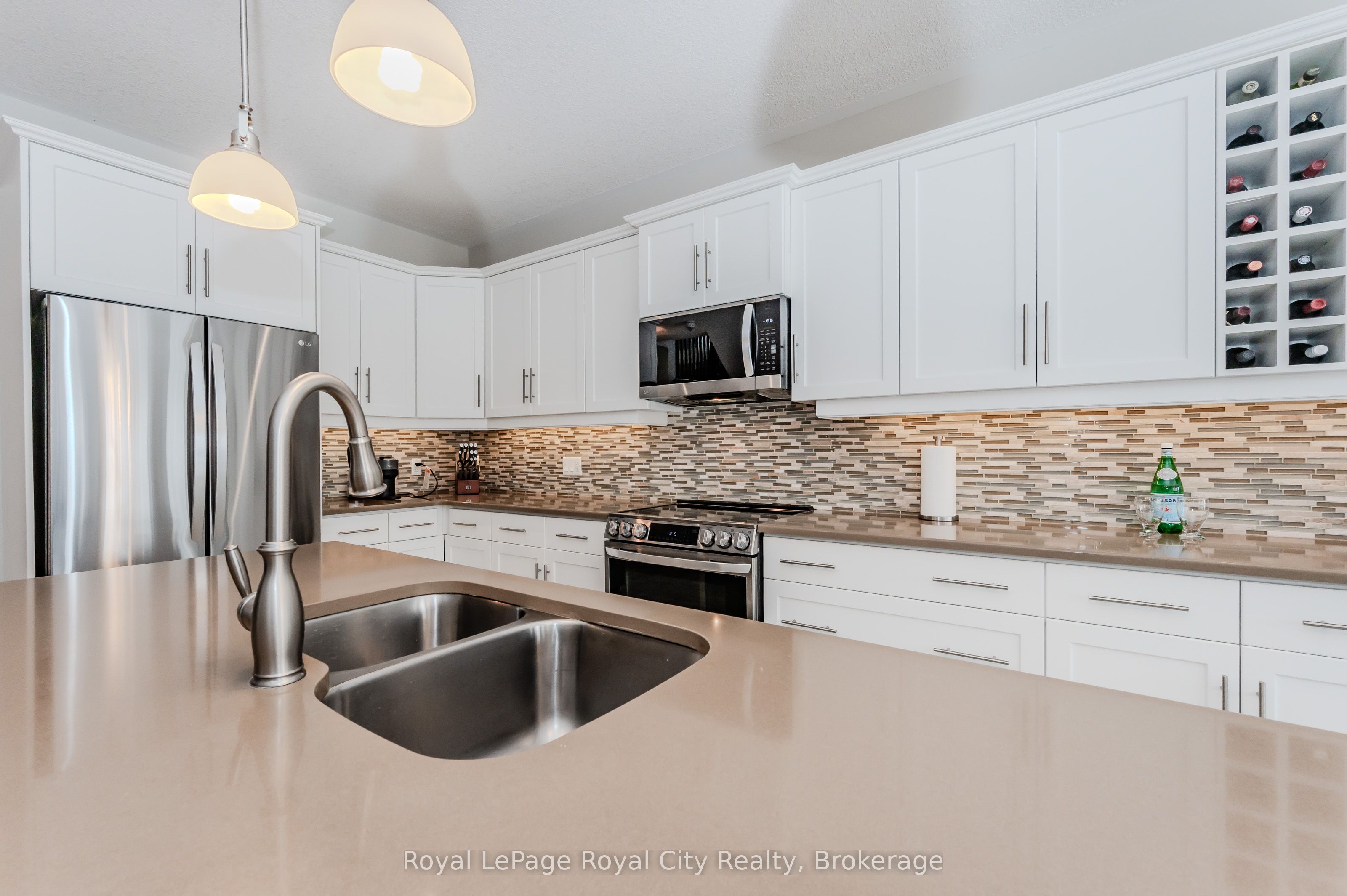 213 Tremaine Crescent