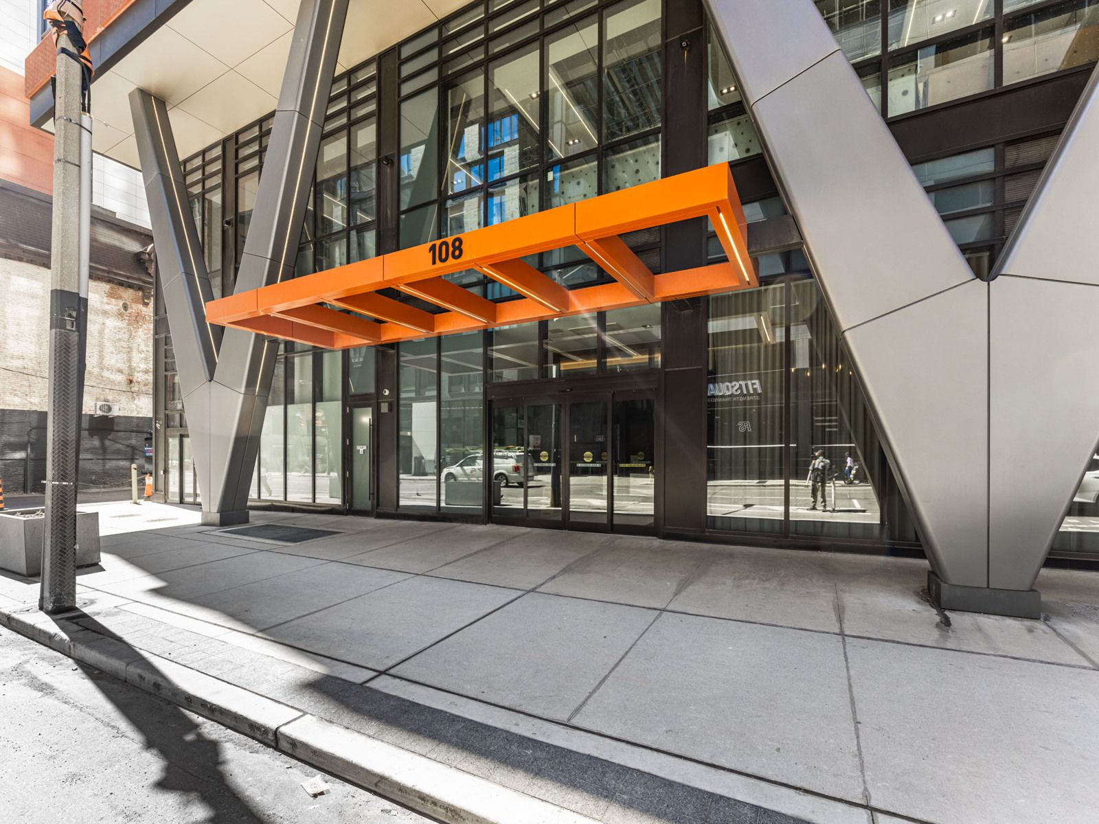 108 Peter Street 4807