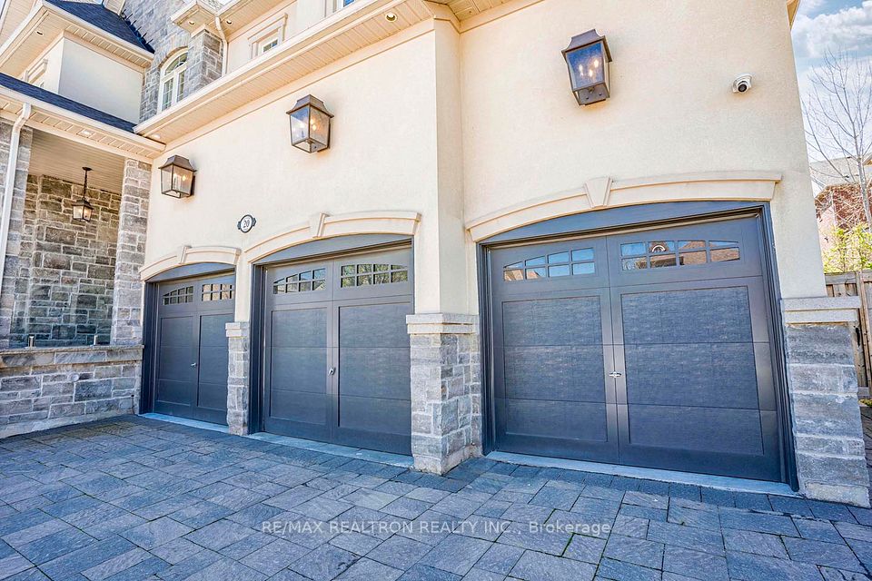 undefined ; MLS ID: N12035535
