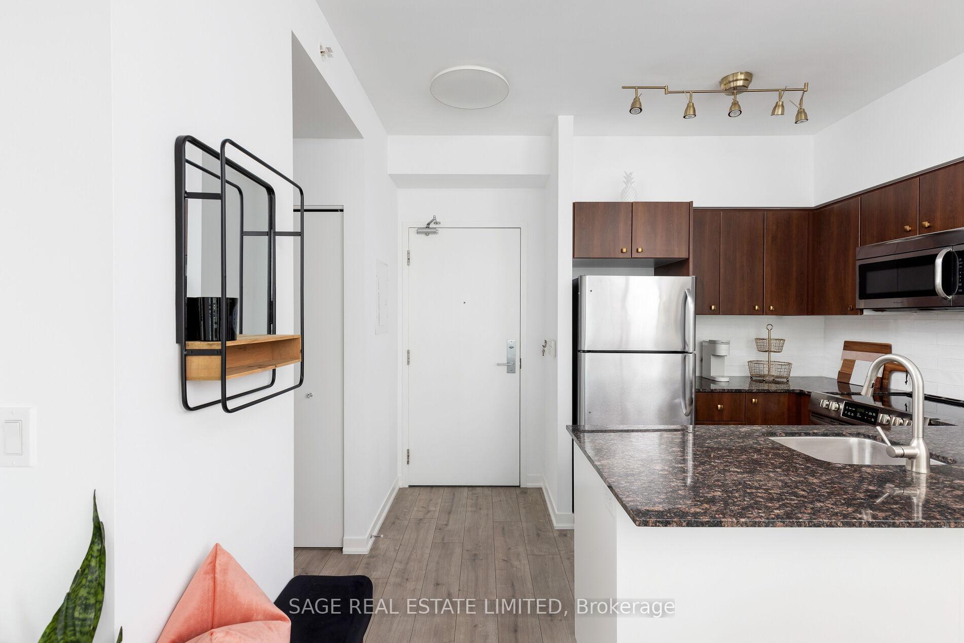 2 Bedrooms Condo at 150 East Liberty, Toronto For sale