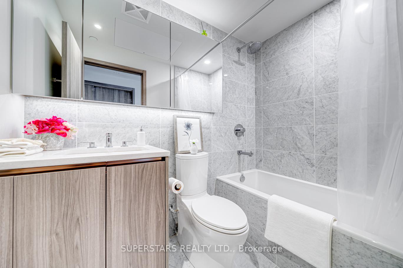1 Bedroom Condo at 95 Mcmahon, Toronto For sale