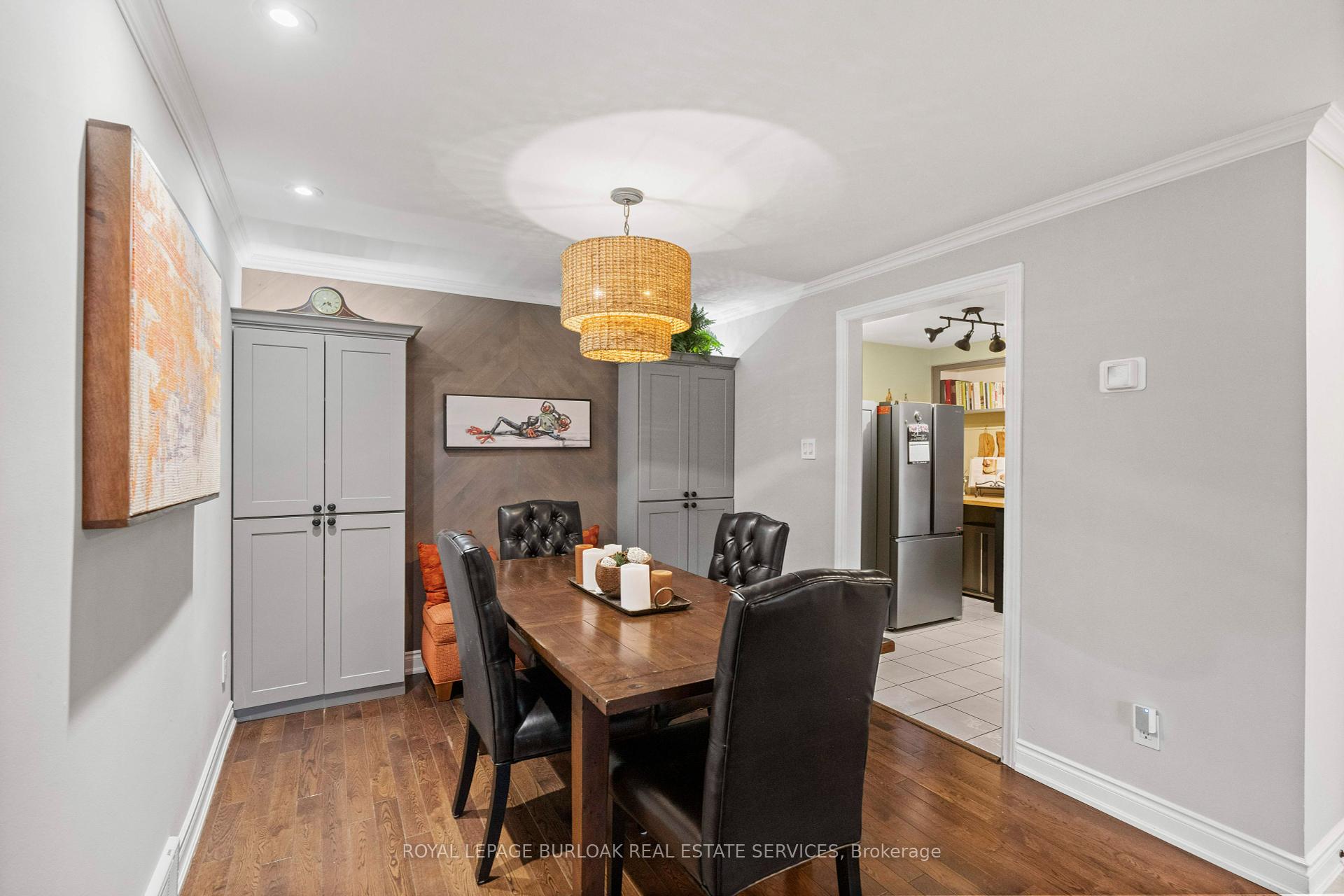 3 Bedrooms Condo at 1508 Upper Middle, Burlington For sale