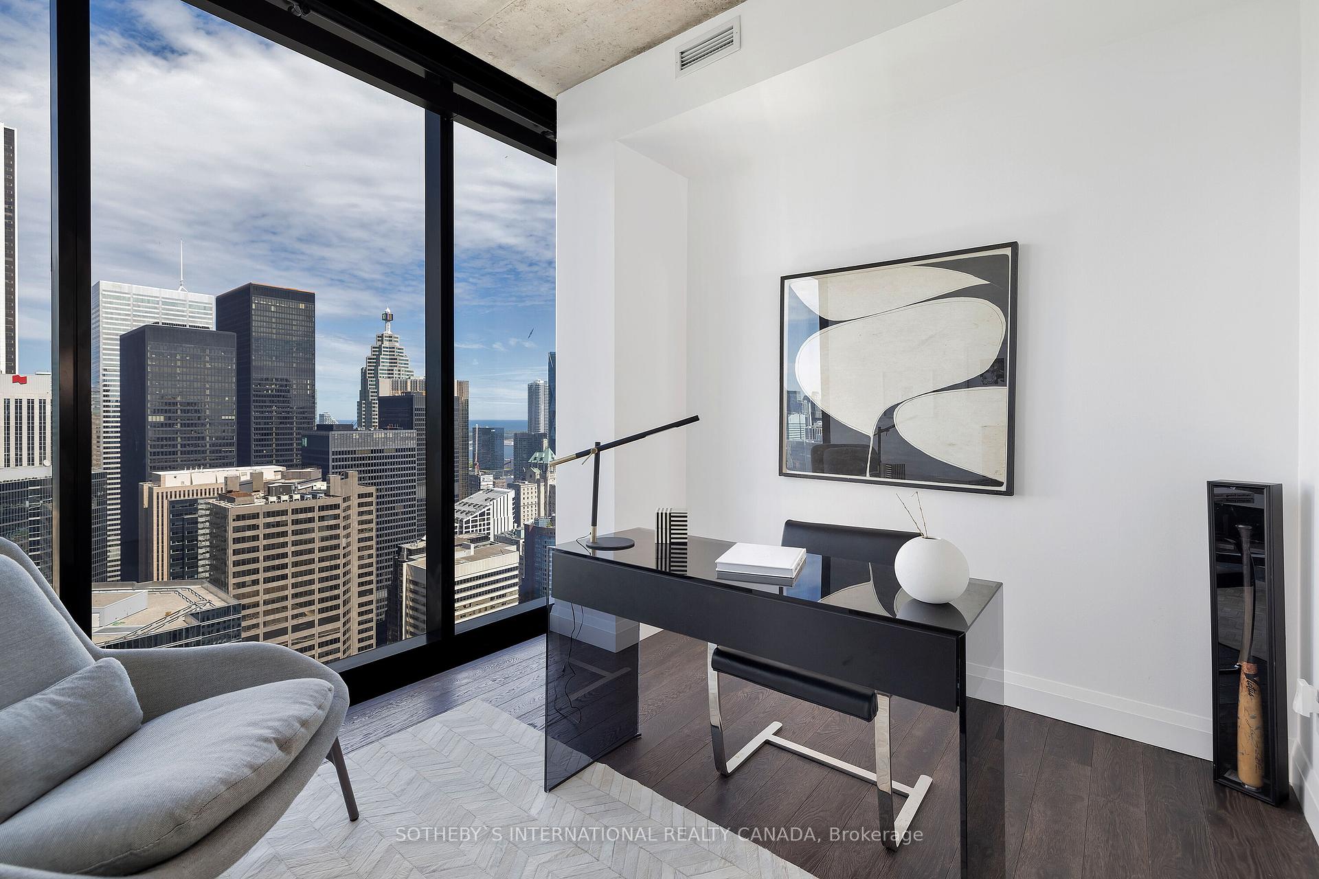 4 Bedrooms Condo at 224 King,  Toronto For sale