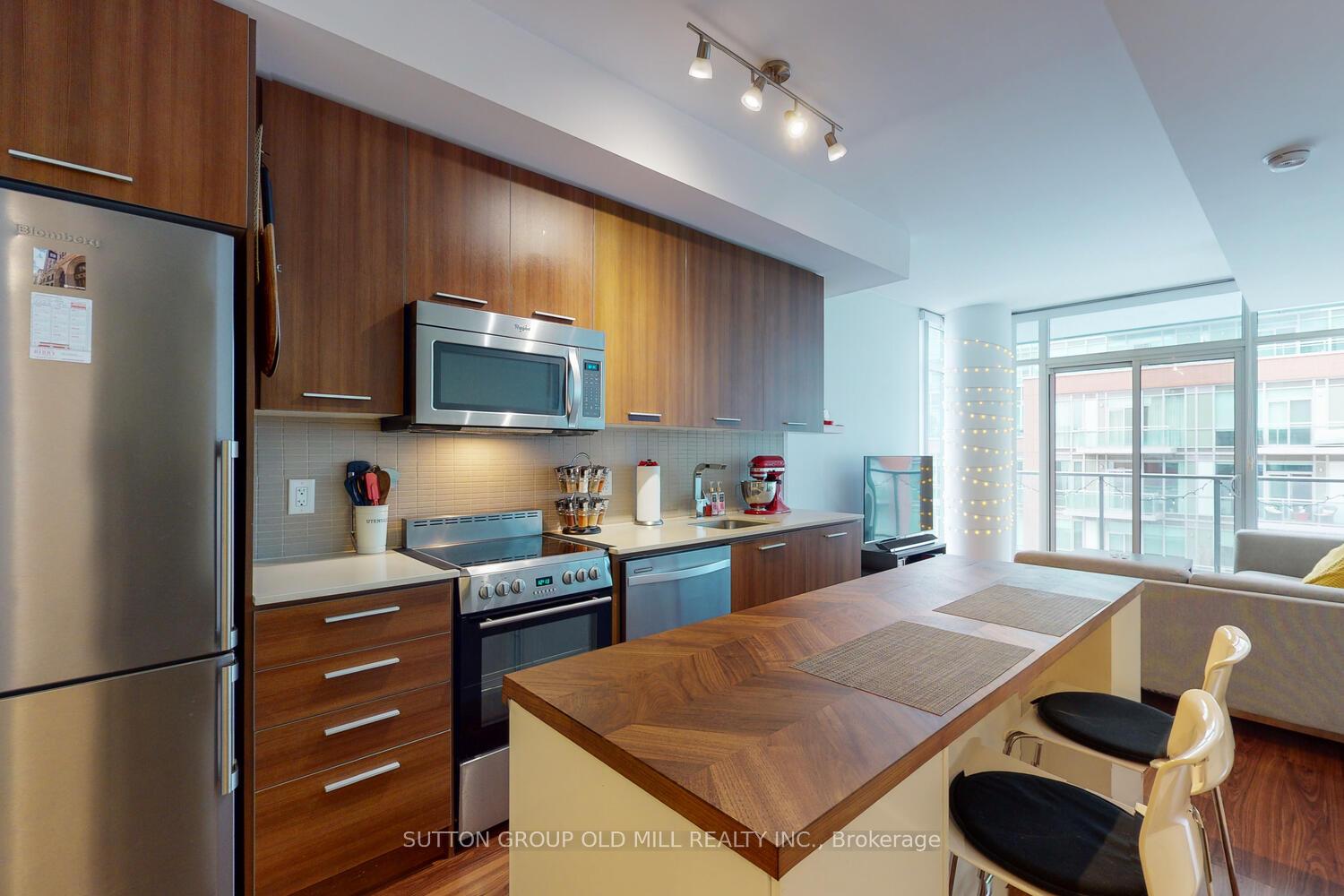 2 Bedrooms Condo at 105 George, Toronto For sale