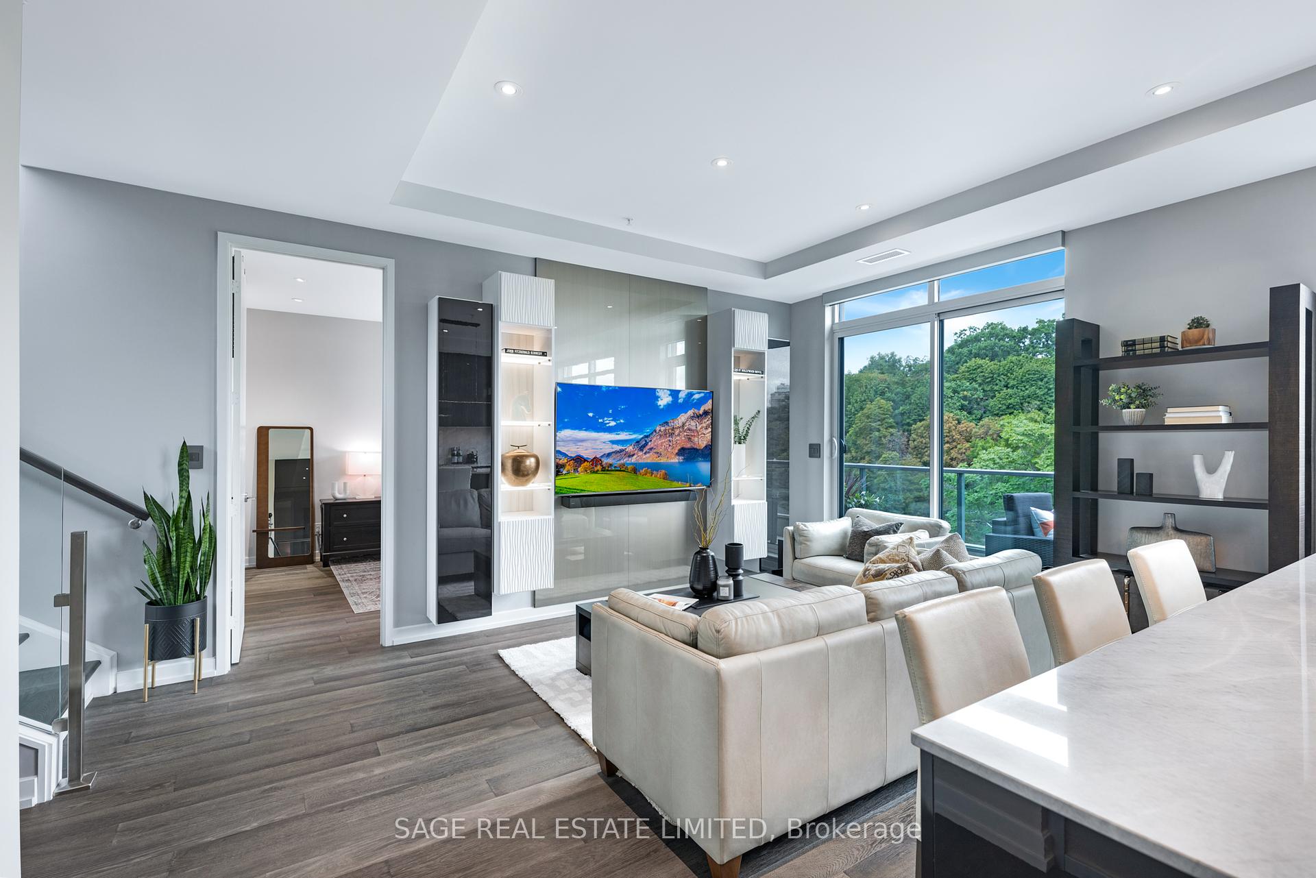 3 Bedrooms Condo at 377 Madison,  Toronto For sale