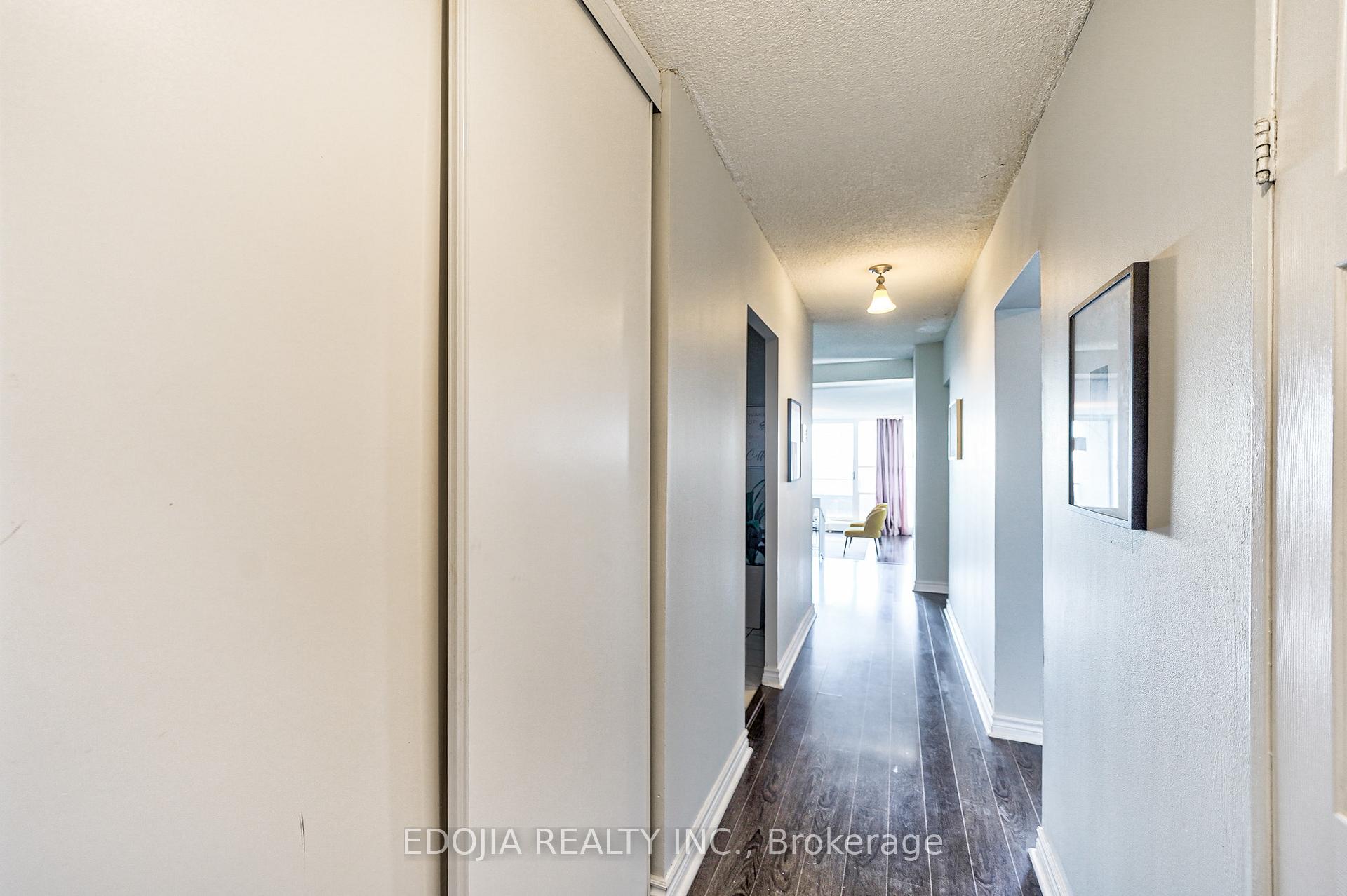 2 Bedrooms Condo at 4101 Sheppard,  Toronto For sale