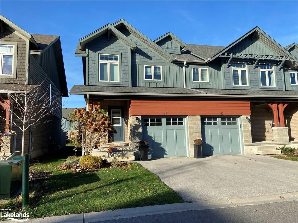 End unit townhome