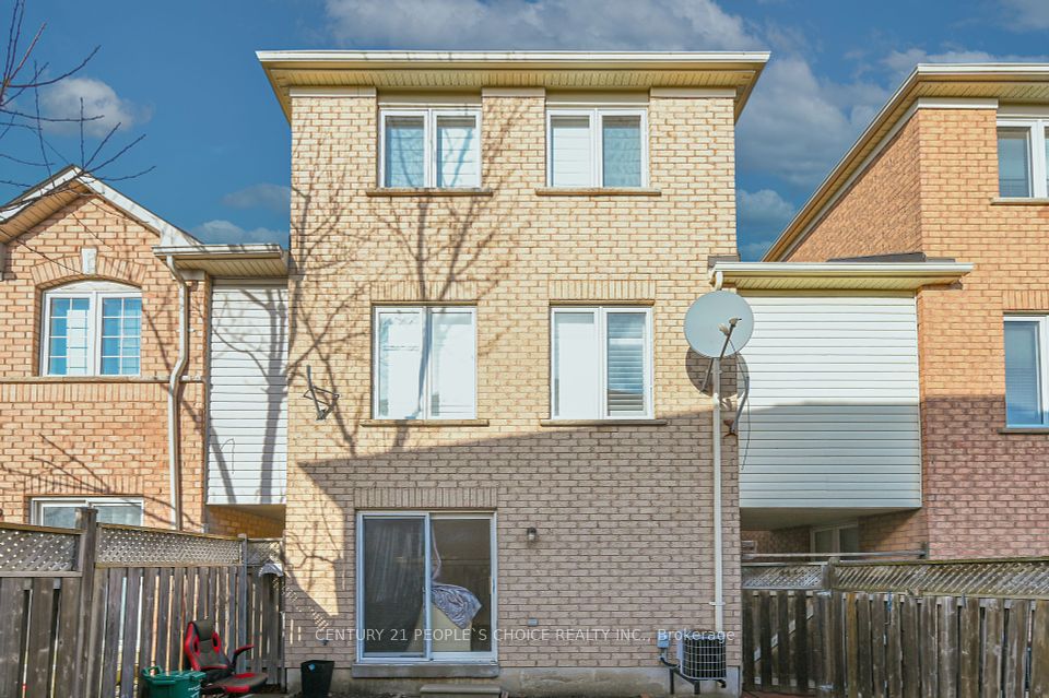 https://trreb-image.ampre.ca/ufq27FOocyzYfwk2sTViArbBTORJFe_IdV2fSZFudbs/rs:fit:960:960/wm:.5:so:0:50:.4/wmsh:10/wmt:PHNwYW4gZm9yZWdyb3VuZD0nd2hpdGUnIGZvbnQ9JzY4Jz5DRU5UVVJZIDIxIFBFT1BMRWBTIENIT0lDRSBSRUFMVFkgSU5DLiwgQnJva2VyYWdlPC9zcGFuPg/L3RycmViL2xpc3RpbmdzLzQwLzkyLzMzLzU4L3AvMjMwNjdjODItYWUzMi00NDQyLWI1NDQtM2U5YTVmYzZlZTkzLmpwZw.jpg