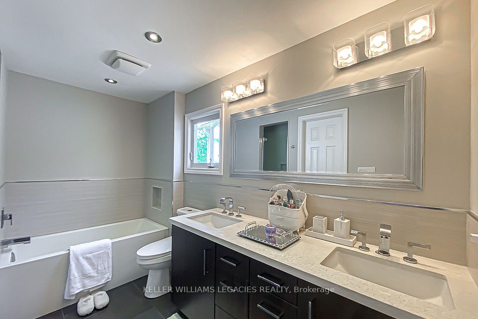 https://trreb-image.ampre.ca/ug2Q4yIE8Rj79fDs2-xTyzph48zNQA6xf2bRmMq8w7Q/rs:fit:960:960/wm:.5:so:0:50:.4/wmsh:10/wmt:PHNwYW4gZm9yZWdyb3VuZD0nd2hpdGUnIGZvbnQ9JzY4Jz5LRUxMRVIgV0lMTElBTVMgTEVHQUNJRVMgUkVBTFRZLCBCcm9rZXJhZ2U8L3NwYW4-/L3RycmViL2xpc3RpbmdzLzQwLzc2LzgyLzg4L3AvZTQxZGQwOWYtNDc3NS00ZmQ1LTlhYmEtMzk0ZmFjNWY1YmEyLmpwZw.jpg