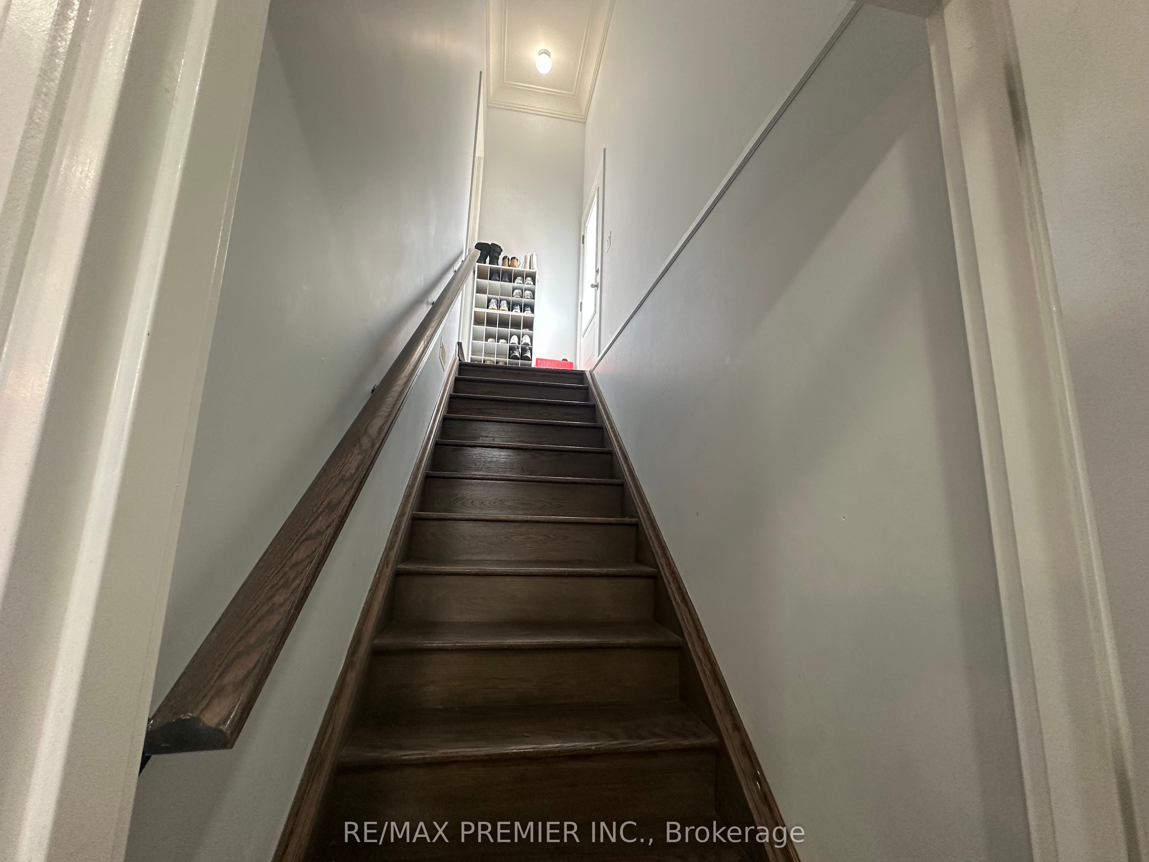 26 Elinor Avenue, #Basement