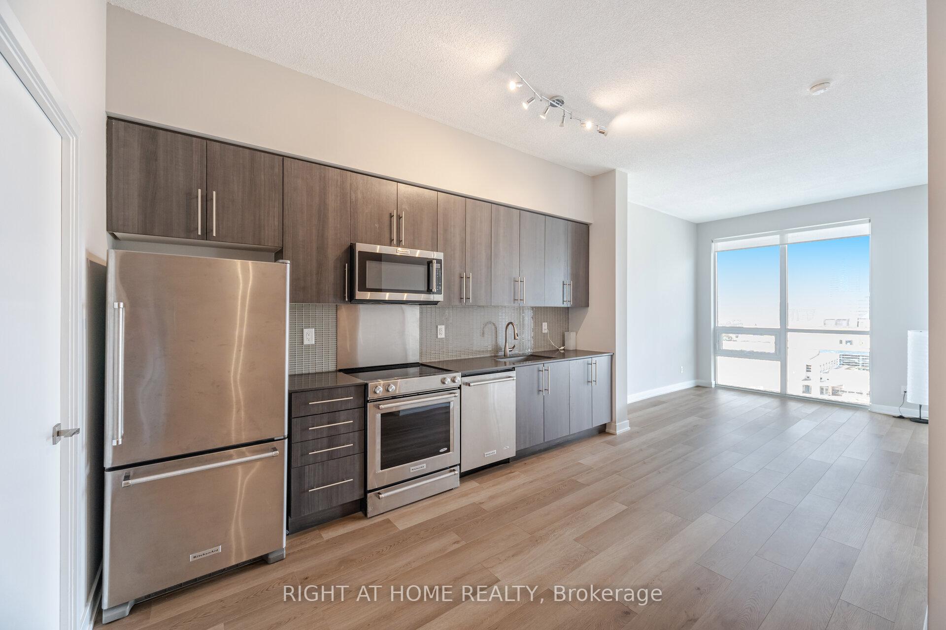 2 Bedrooms Condo at 4011 Brickstone, Mississauga For sale