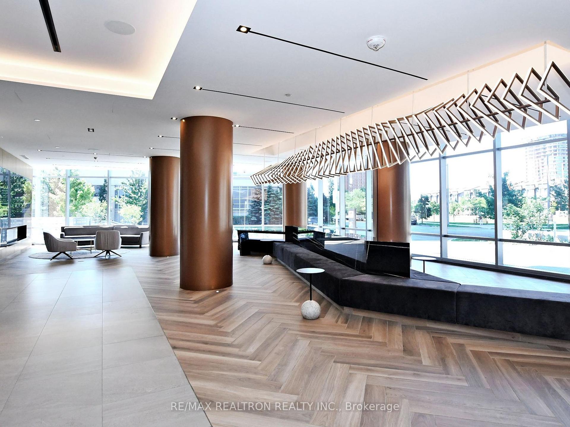 2 Bedrooms Condo at 225 Village Green, Toronto For sale
