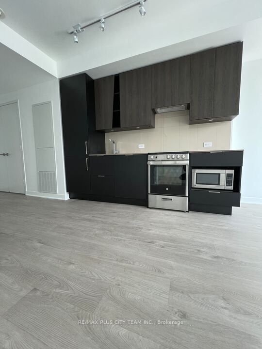 3900 Confederation Parkway E, #1412