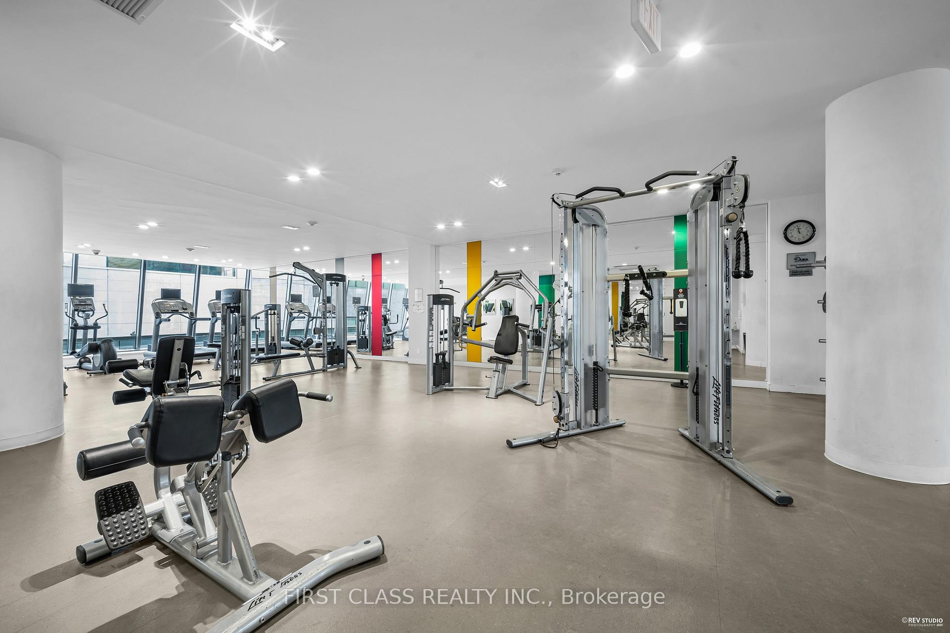1 Bedroom Condo at 832 Bay,  Toronto For sale