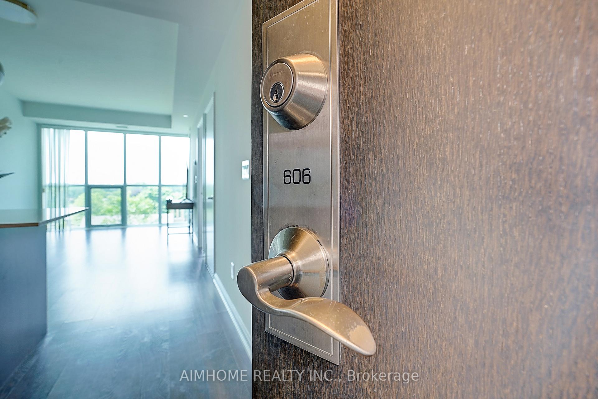 3 Bedrooms Condo at 11 Bogert, Toronto For sale