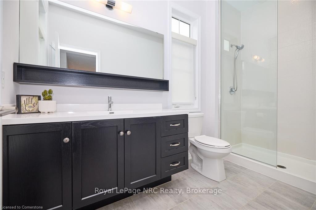 3 Bedrooms Condo at 288 Glover, Hamilton For sale