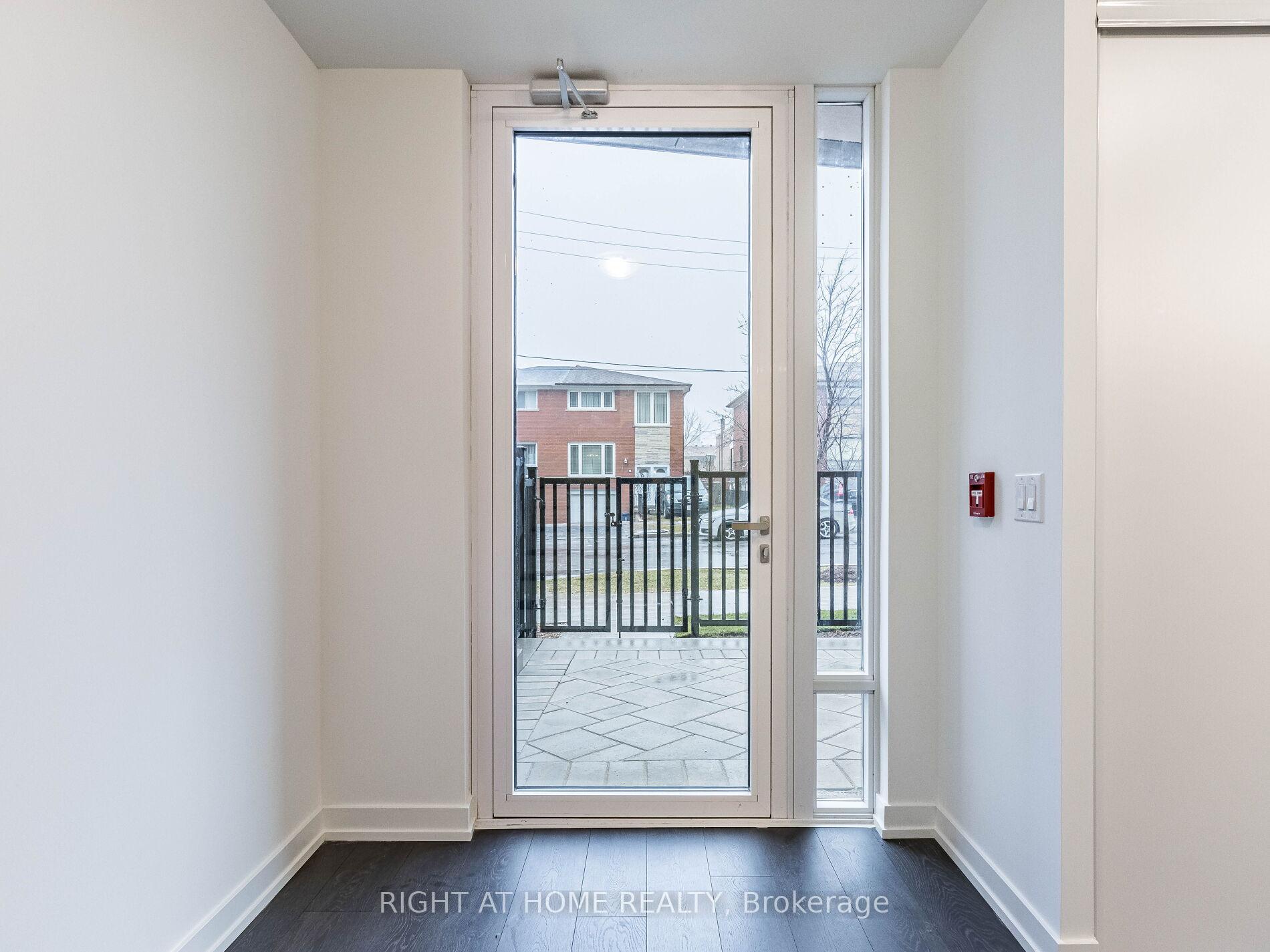 2 Bedrooms Condo at 5 maryport, Toronto For sale