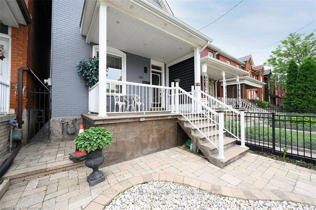 161 Oak Avenue