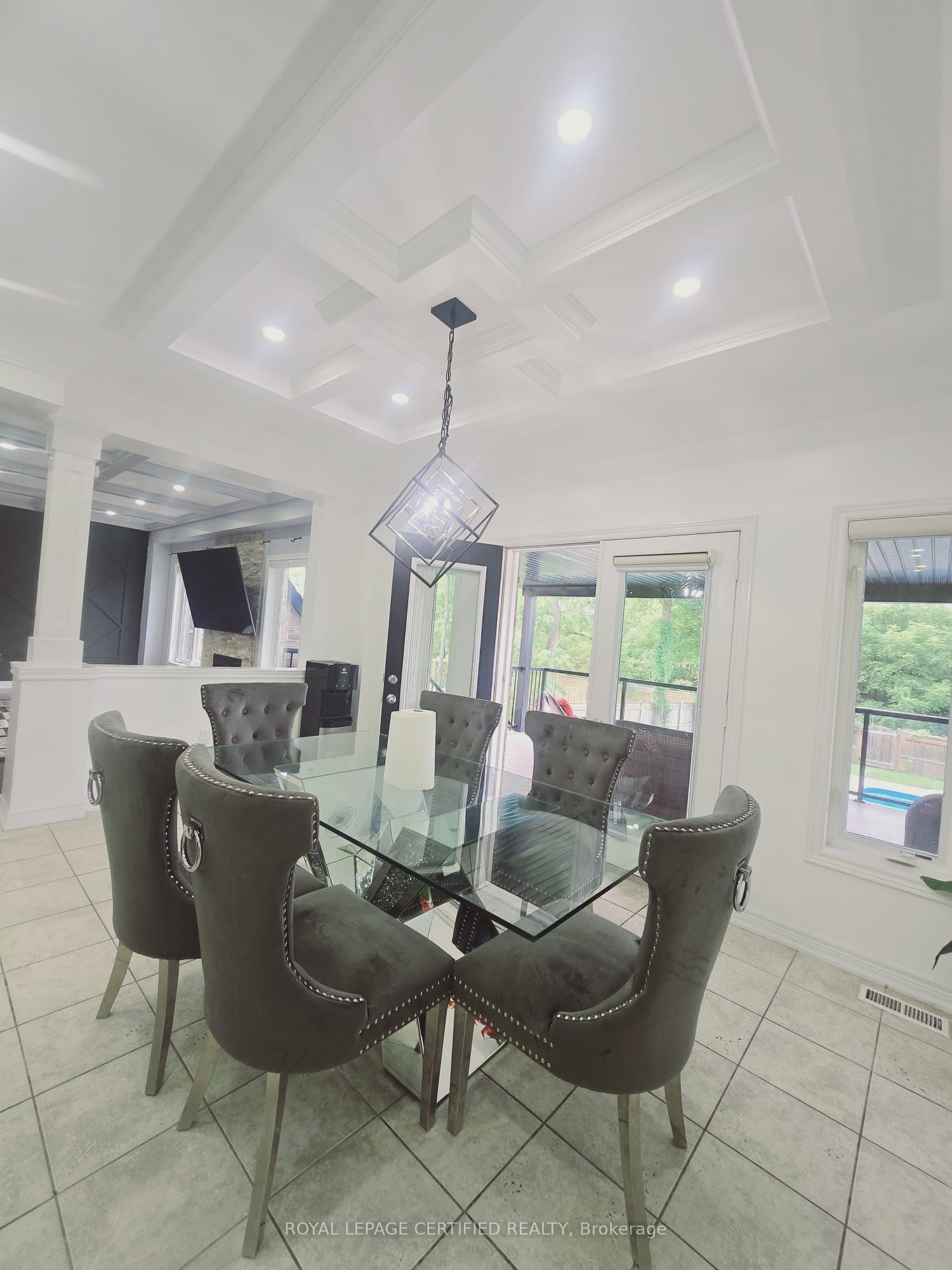 130 Kingsview Drive