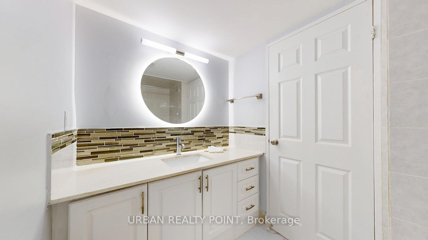 3 Bedrooms Condo at 5580 Sheppard, Toronto For sale