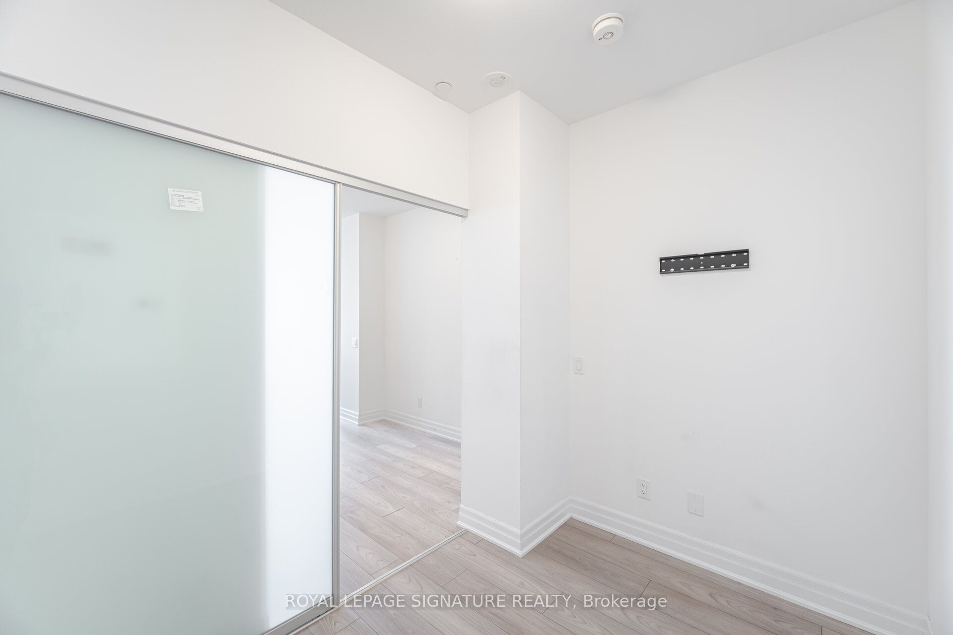 36 Elm Drive, #3007