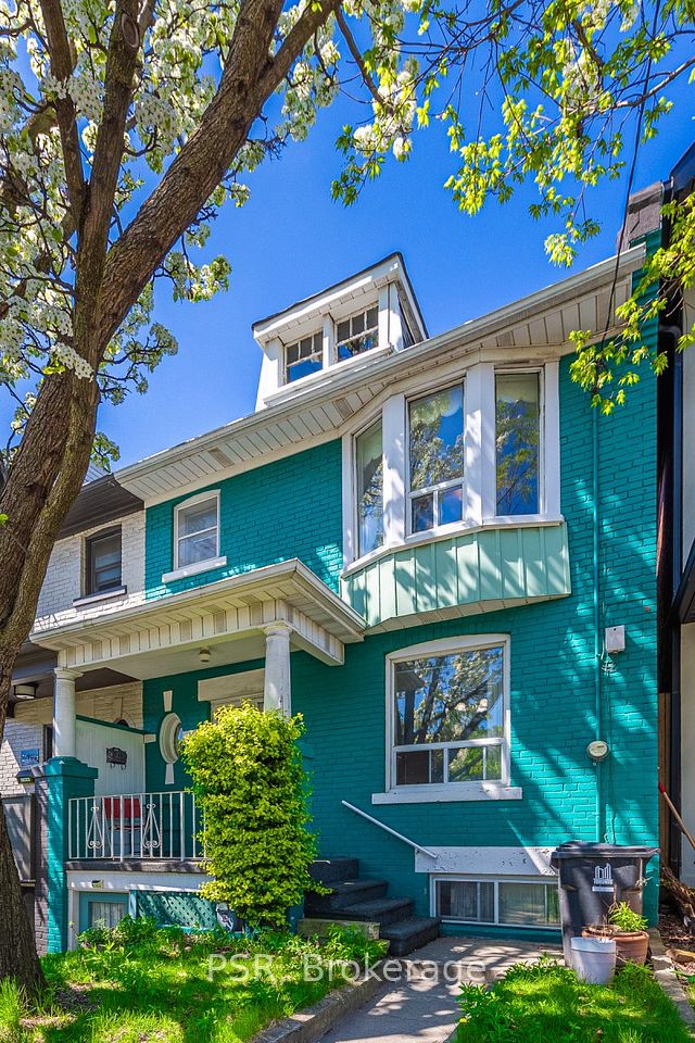212 Brock