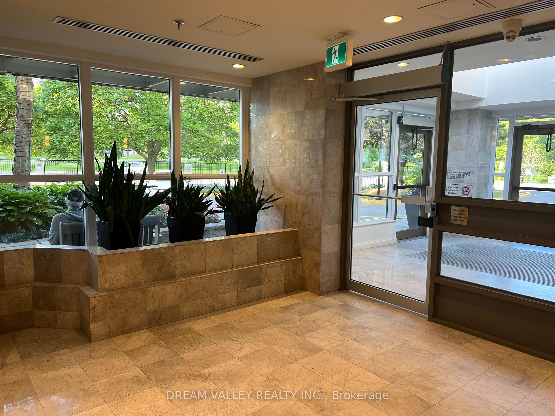 2 Bedrooms Condo at 3233 Eglinton, Toronto For sale