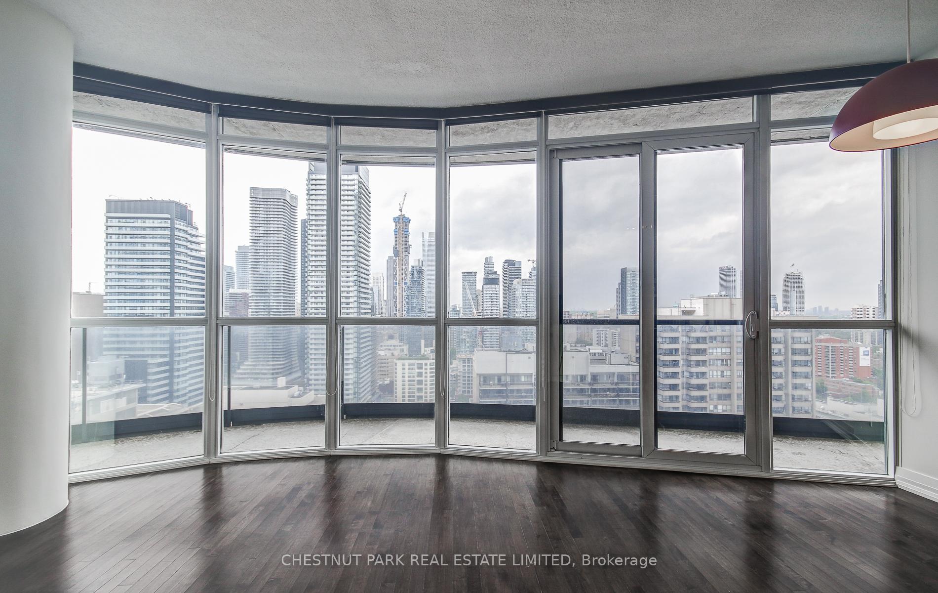 2 Bedrooms Condo at 25 Carlton, Toronto For sale