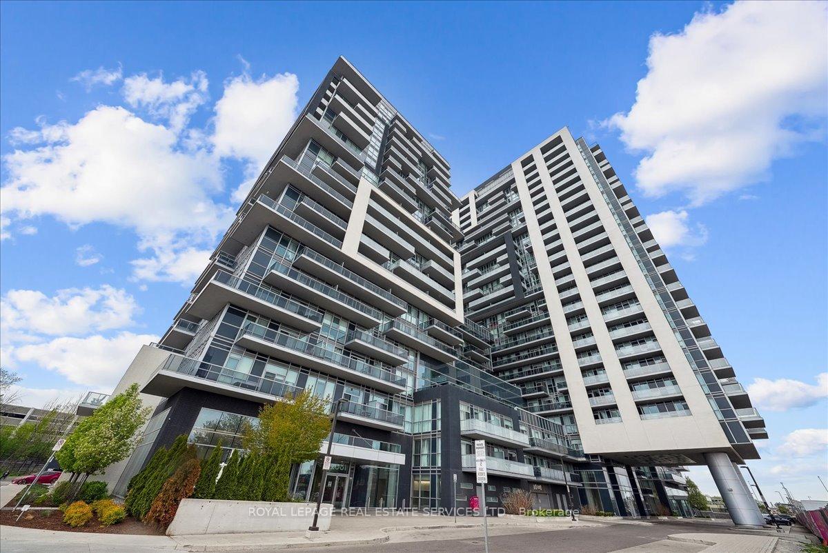 2 Bedrooms Condo at 2081 Fairview, Burlington For sale