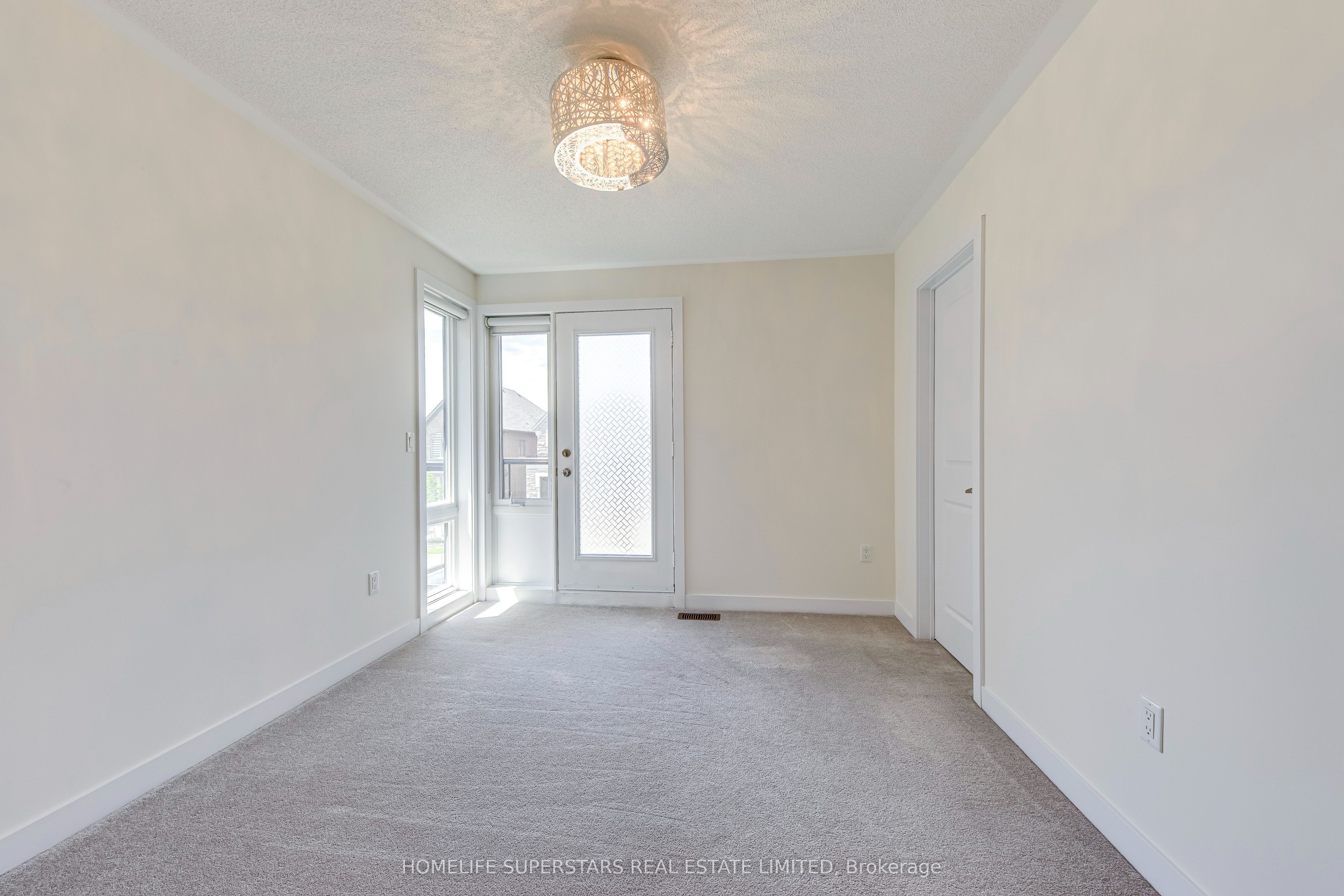 15 Dalecrest Road