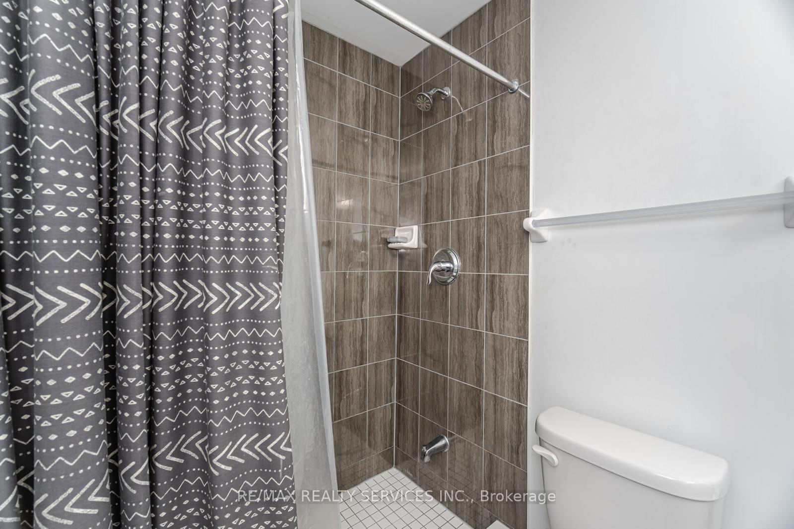 3 Bedrooms Condo at C-3 Falaise,  Toronto For sale