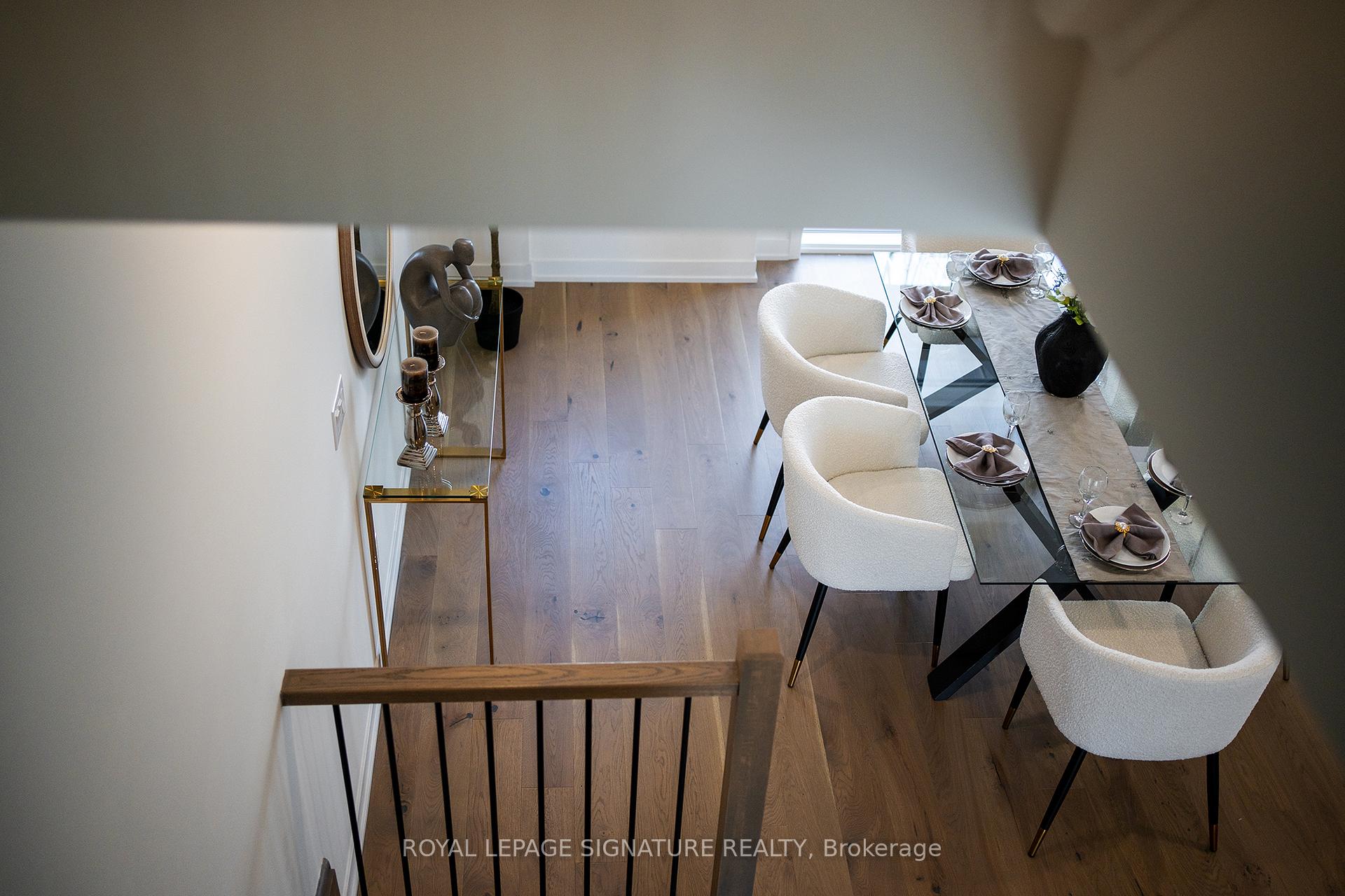 3 Bedrooms Condo at 110 Canon Jackson,  Toronto For sale