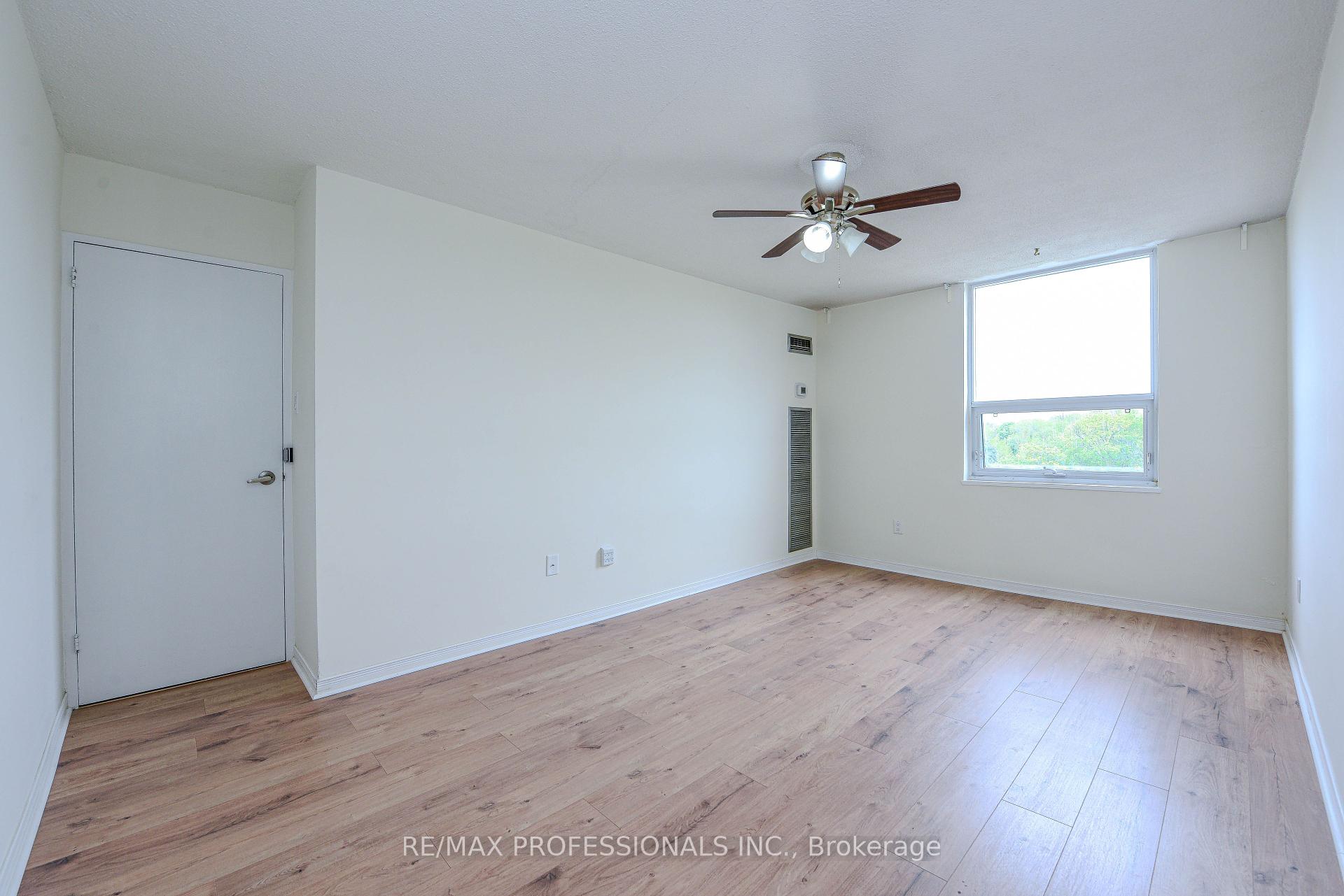 3 Bedrooms Condo at 362 The East Mall, Toronto For sale