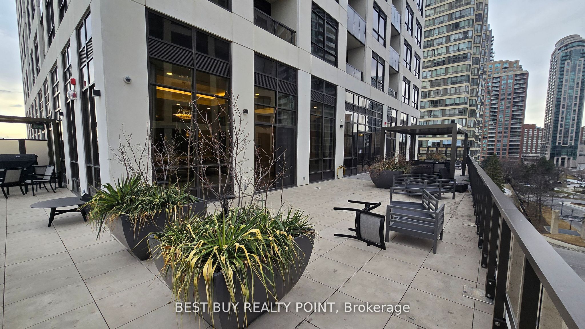 36 Elm Drive W, #201