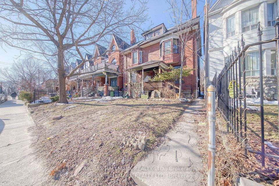 46 Springhurst Avenue